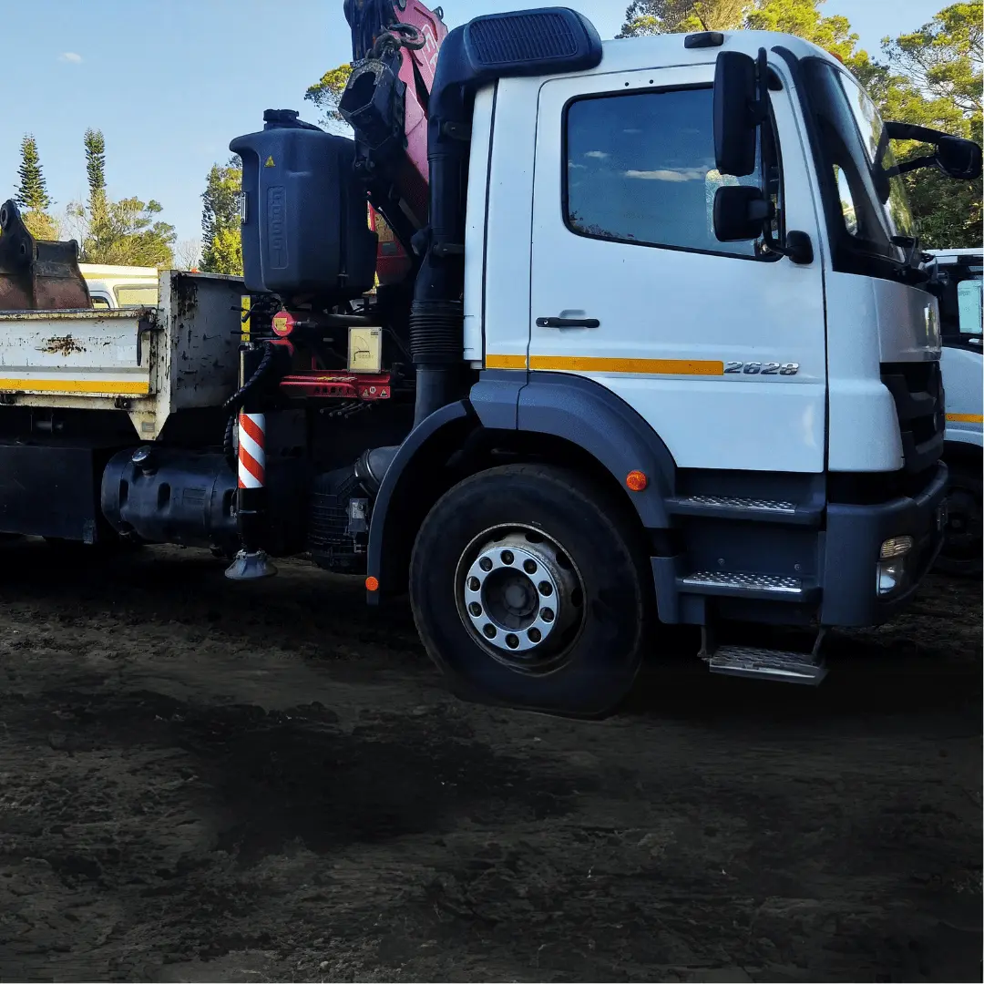 26 Ton Truck - Mercedes Benz-min