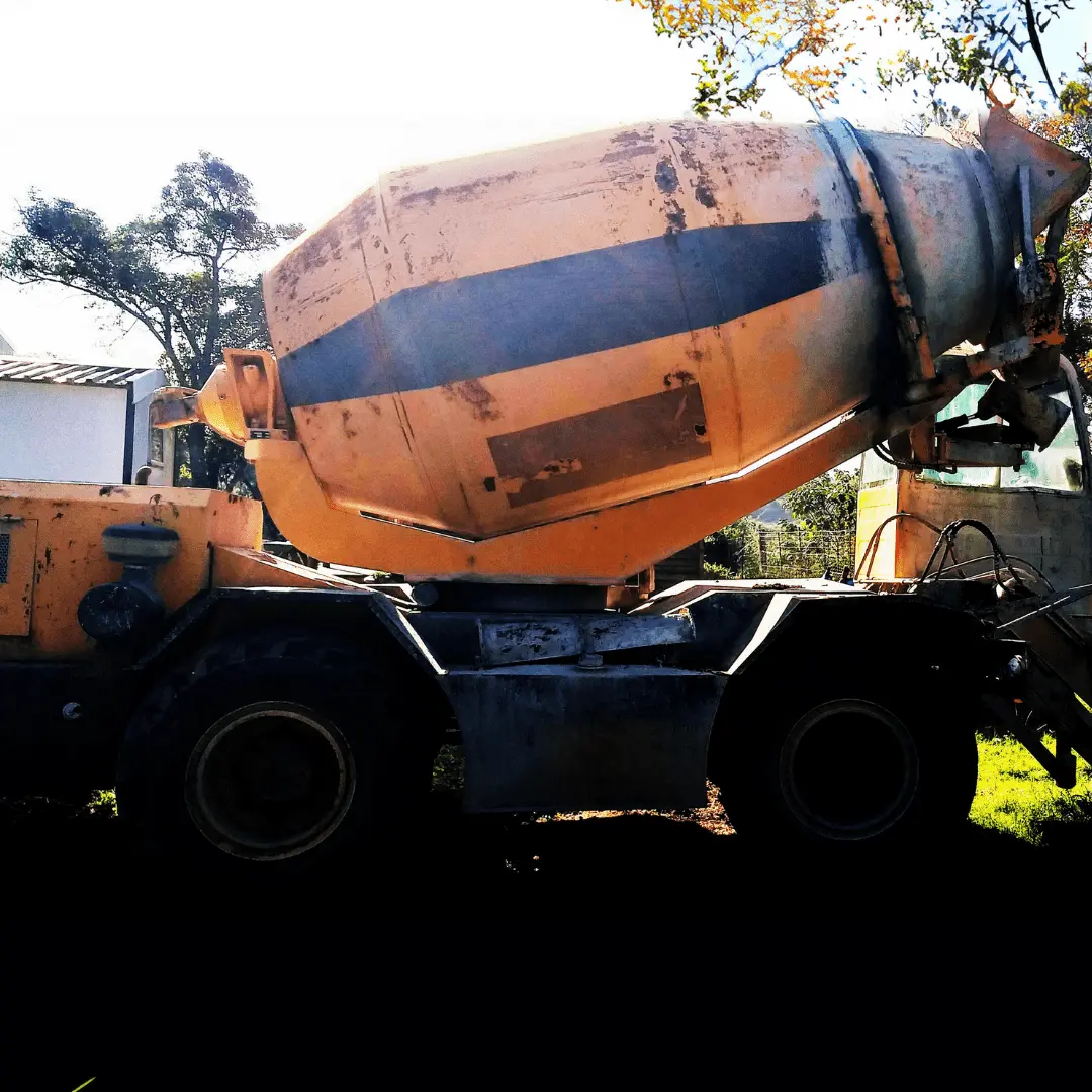 Concrete Mixer - self loading mobile-min