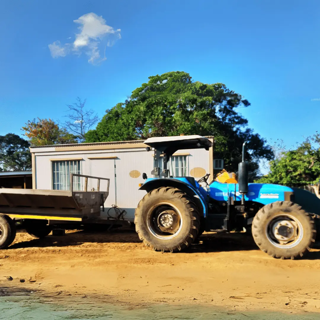 Landini 4 Wheel Drive Tractor (2)-min